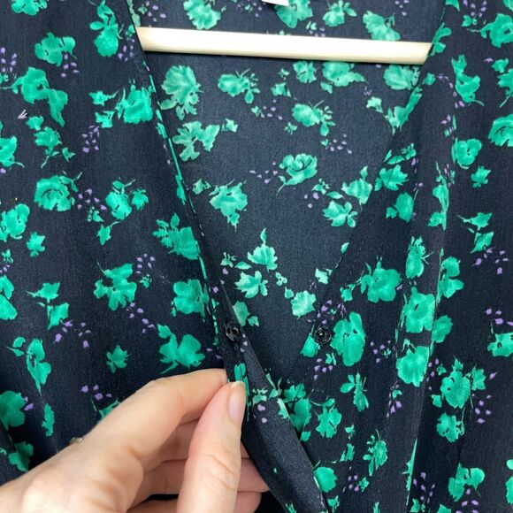 Subdued Emerald Leaf Floral Print Ruffle Tiered Flare Sleeve Dress - Picture 8 of 10